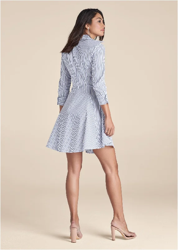 Collared shirt dress - Off White & Navy