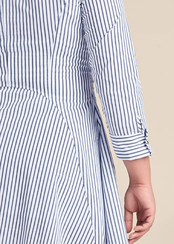 Collared shirt dress - Off White & Navy