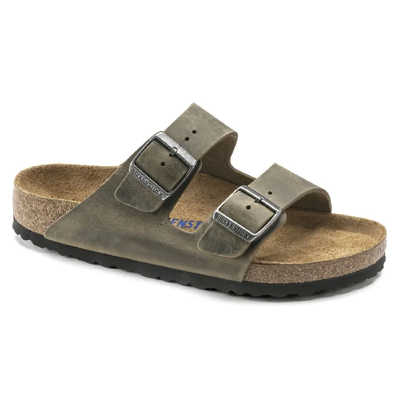 Unisex Arizona Soft Footbed Oiled Leather Sandal In Faded Khaki